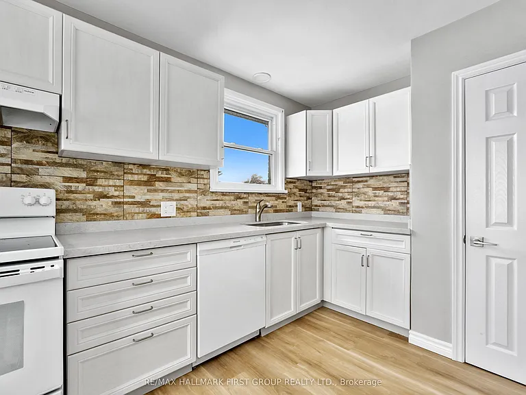 176 Sydenham St #UPPER — Photo 19