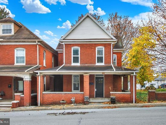 551 York St, Hanover, PA 17331