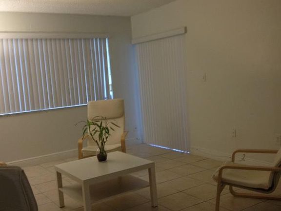 4th image of 15470 SW 82nd Ln APT 323