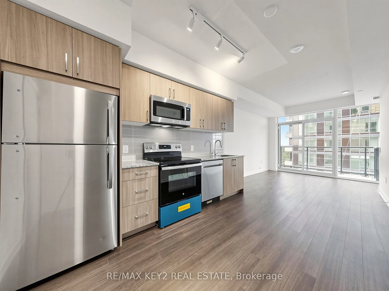 2 bed, $2,295 — Photo 4