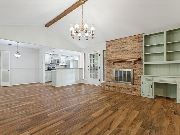 5th image of 1509 Trowbridge St