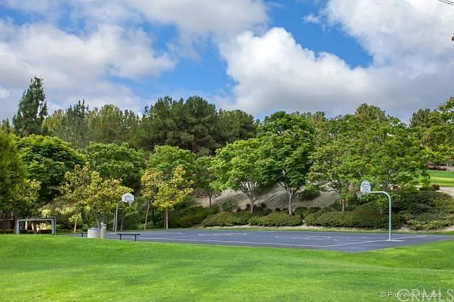 Montara Dr — Photo 18
