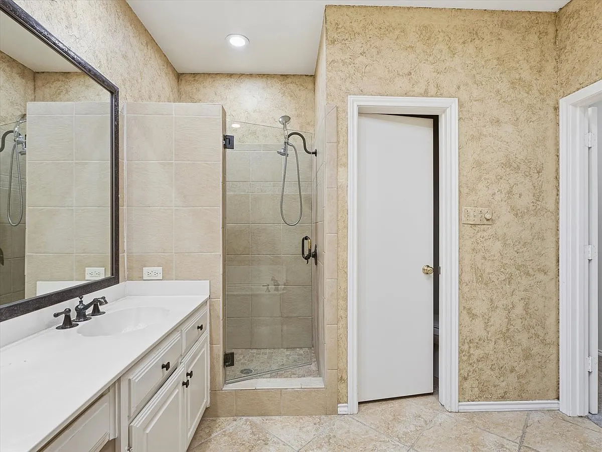 Sedgeway Ln, Carrollton — Photo 4