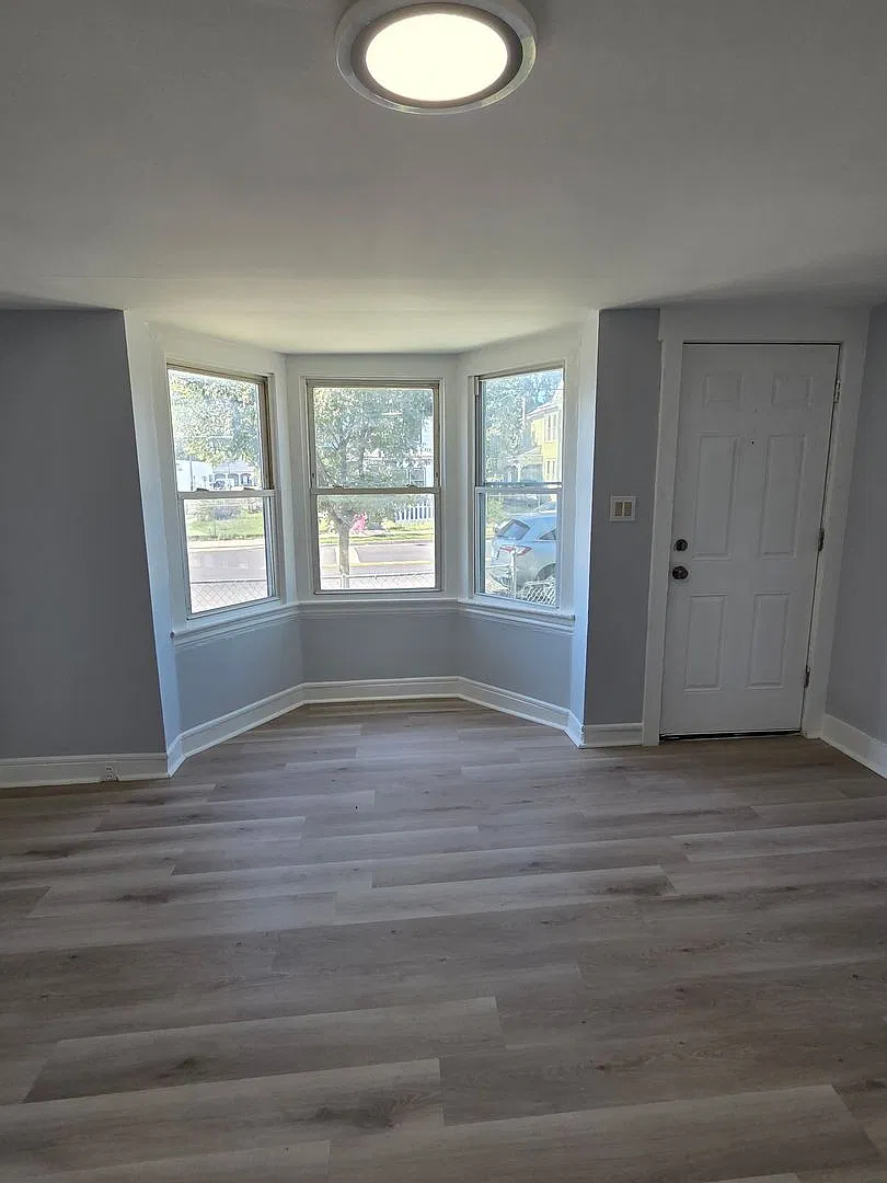 200 E Oak-503 N 2nd Street — Photo 4