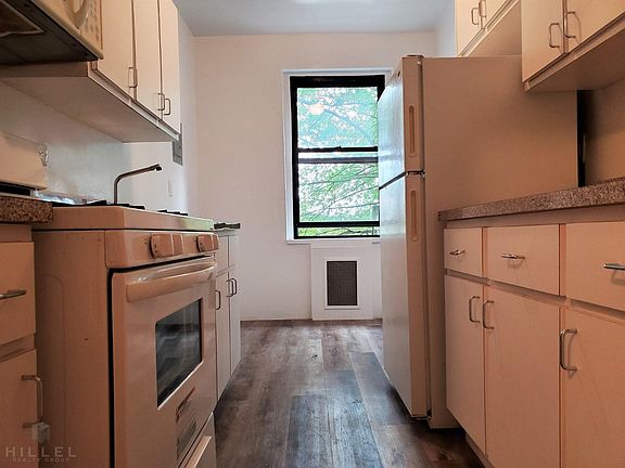 4th image of 8724 115th St APT 3K