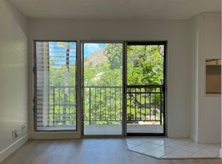 3721 Kanaina Ave APT 310, Honolulu, HI 96815