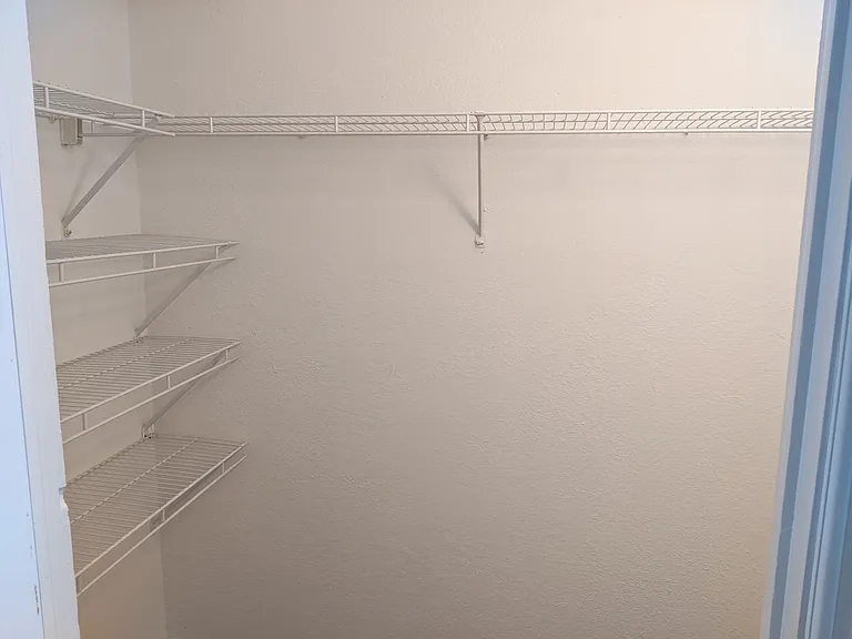 1 Renaissance Pl #104 — Photo 10