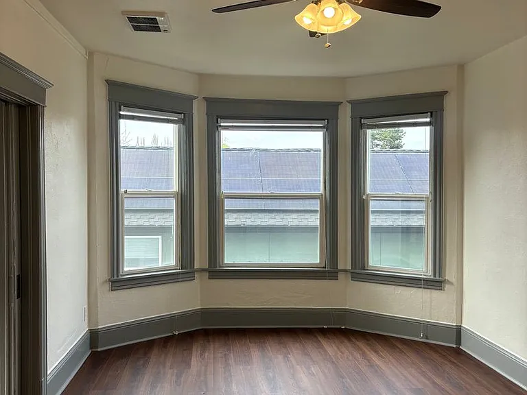 Terrace Arms Apartments — Photo 19