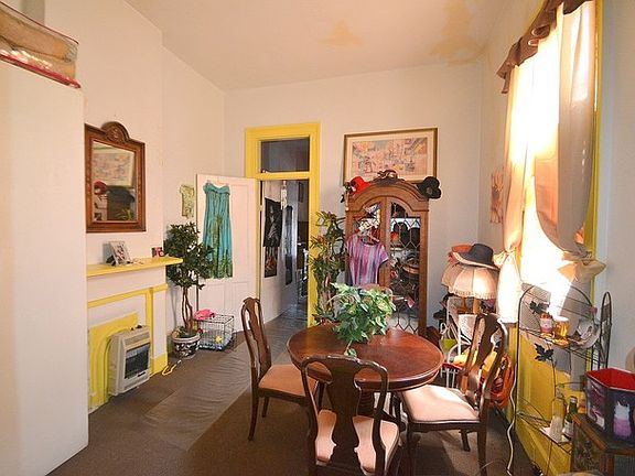 5th image of 3638 Laurel St