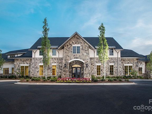 5th image of 3132 Sherman Dr #17