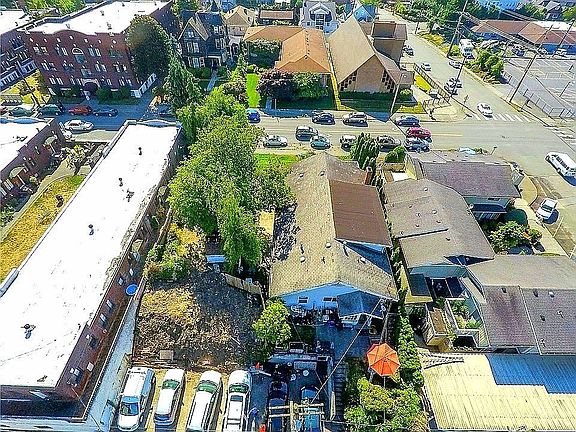 3rd image of 2609 Hoyt Ave