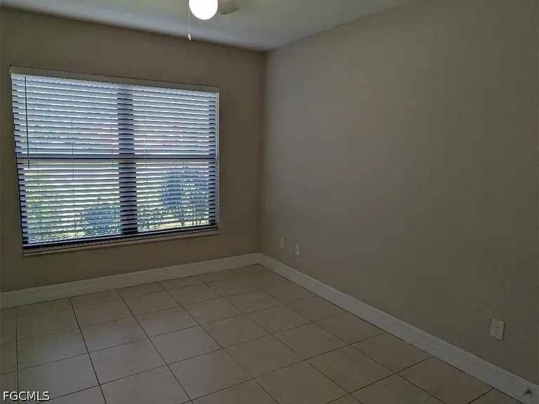 4409 SW 8th Ct — Photo 9