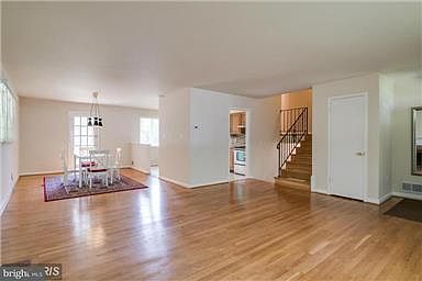 2nd image of 1641 Dinneen Dr