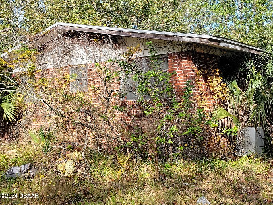 1st image of 1984 Poinsettia Dr