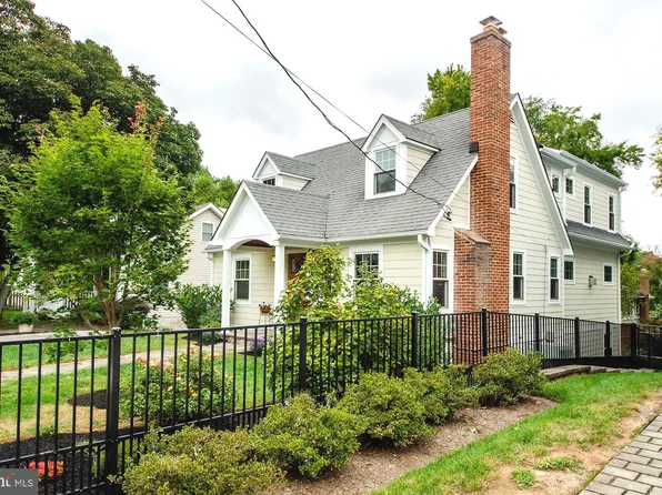 2013 N Madison St, Arlington, VA 22205