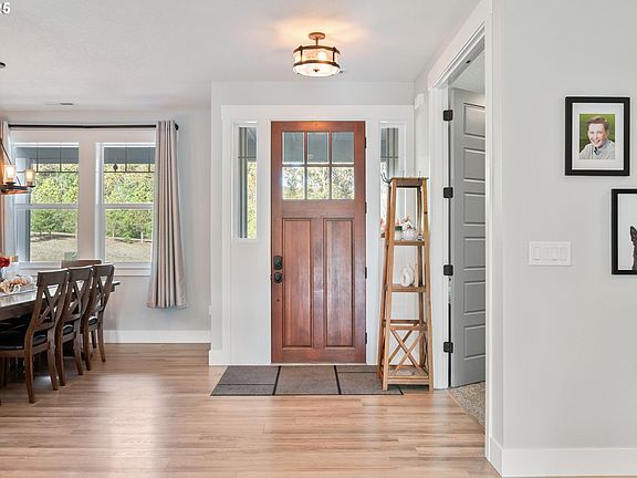 4th image of 234 Cornell Rd