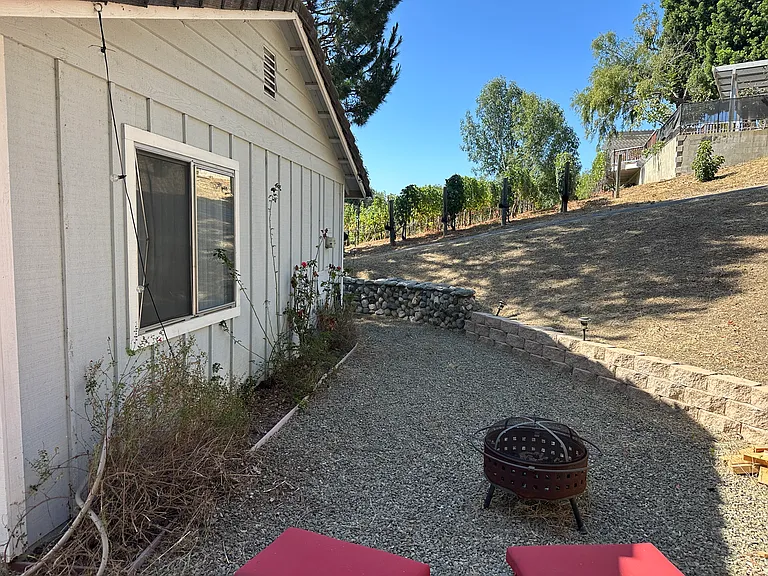 5856 La Cumbre Rd #B — Photo 29