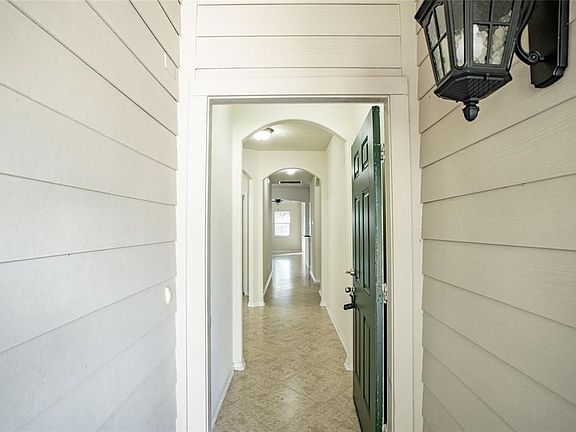 4th image of 24535 Carlton Springs Ln