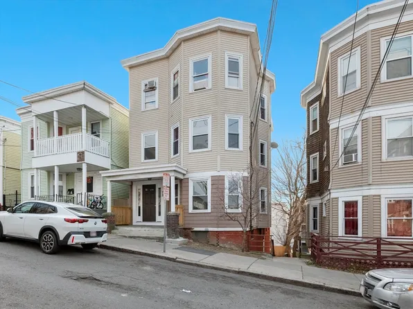 75 Bellingham St, Chelsea, MA 02150