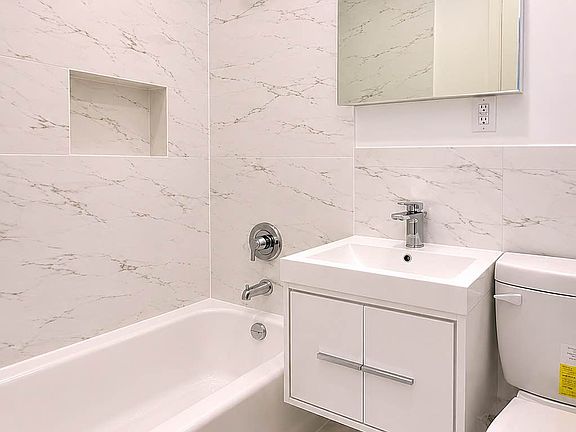 5th image of 353 E 52nd St