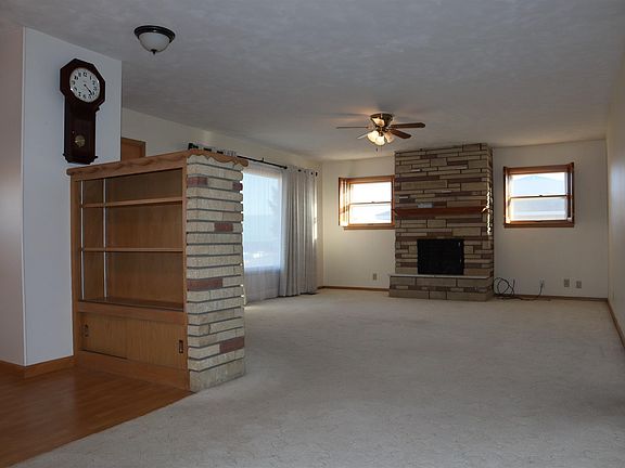 3rd image of 2103 6th Ave