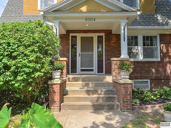 2nd image of 5104 Burt St
