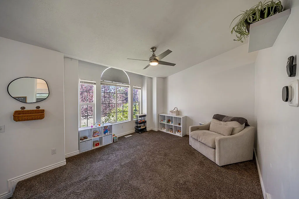 2674 S 75 E - LC - 1 — Photo 3