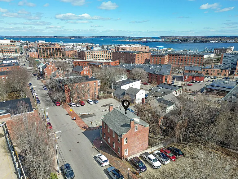 68 Pleasant St #3 — Photo 2