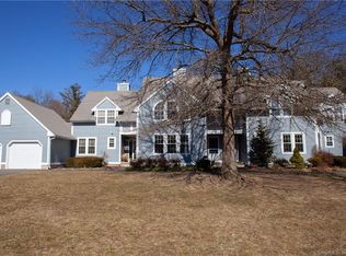 5 Fairmount Ln #5, Granby, CT 06035