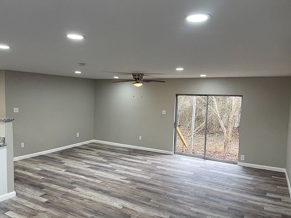 3rd image of 13584 Garden Way