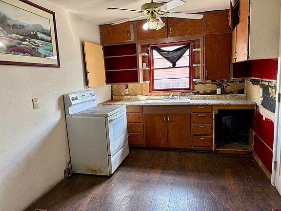 3rd image of 919 Palmer Street