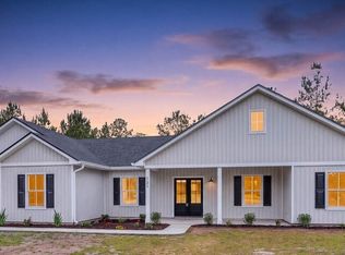 121 Bartram Loop, Waynesville, GA 31566