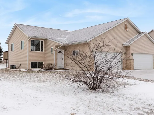 2015 Nighthawk Ln, Sauk City, WI 53583