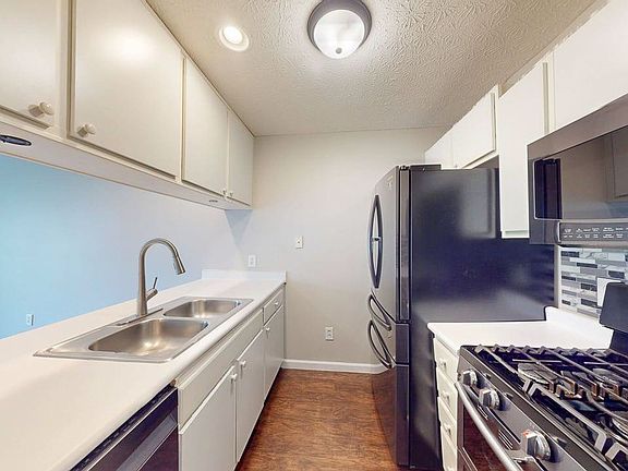 5th image of 6752 Lagrange Dr