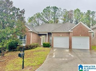 111 Village Ln, Pelham, AL 35124
