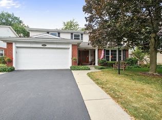 1014 Meadowlark Ln, Glenview, IL 60025