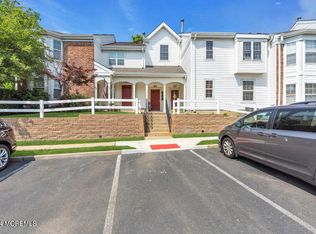 66 Tulip Ln, Freehold, NJ 07728