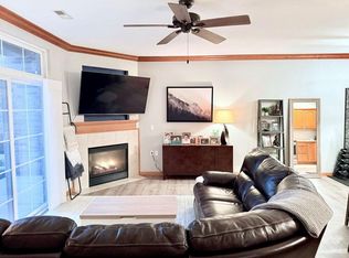 521 Westfield Way UNIT E, Pewaukee, WI 53072