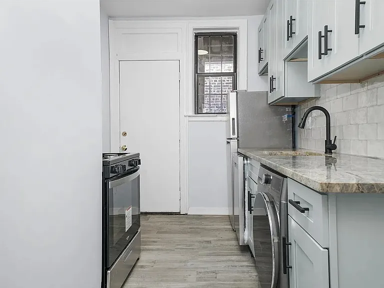 6124 S Ingleside Ave #3W — Photo 2