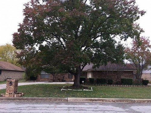 1st image of 4704 Lake Park Dr