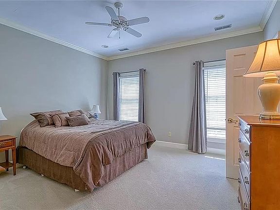 2nd image of 156 Alwoodley