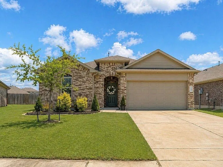 20509 Vaughn Forest Ct — Photo 1
