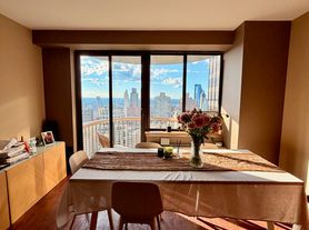 45 E 25th St