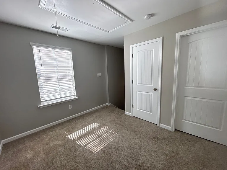 10151 Sterling Ridge Dr — Photo 18