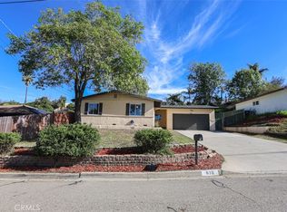 832 Magarian Rd, Fallbrook, CA 92028