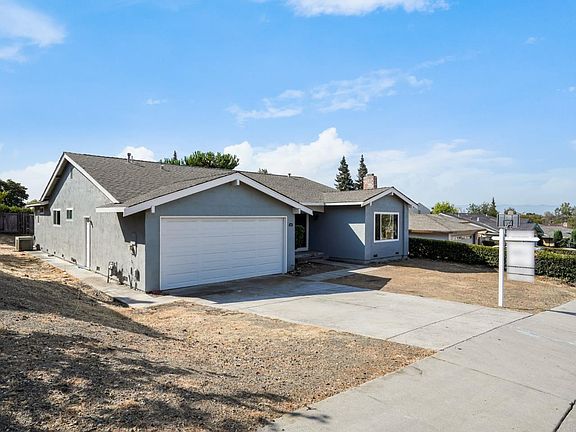 3rd image of 3652 Bloomsbury Way