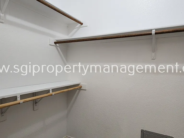 12032 Henderson Dr — Photo 18