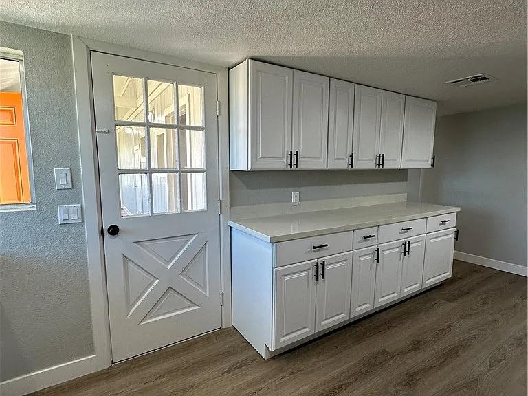 2590 N Murphy St — Photo 15