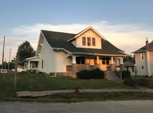 305 S East Ave, Ravenwood, MO 64479