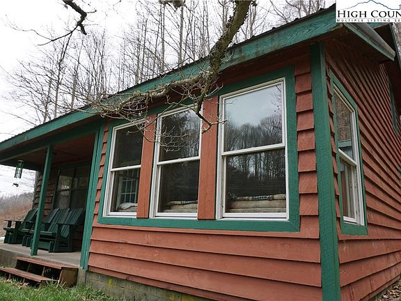 3rd image of 2829 Roaring Fork Road